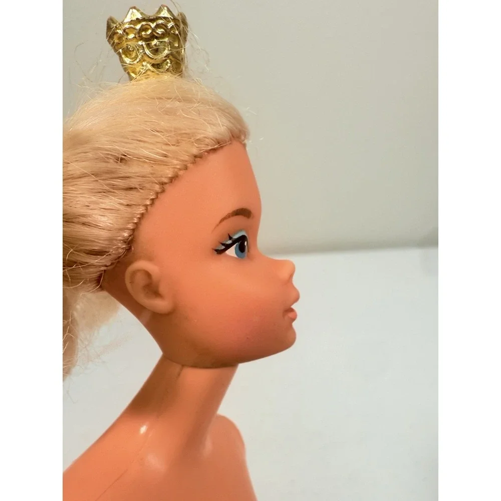 Vintage 1975 Ballerina Barbie Doll #9093 NUDE with bendable legs READ